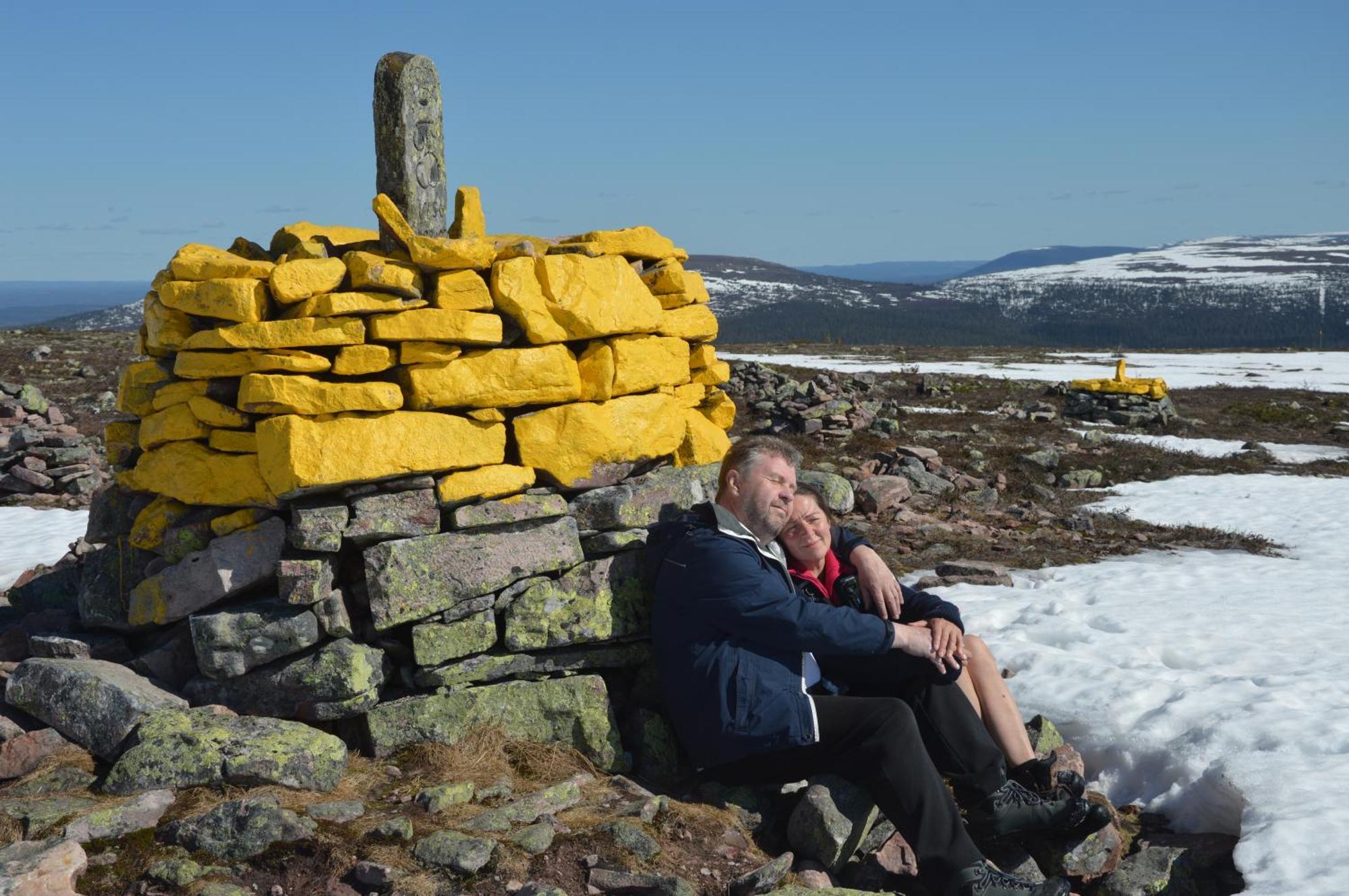 Hytte Anno 1721 Uten Internett, Strom, Vann - Men Med Rodmalt Utedo Ljørdal Exteriér fotografie